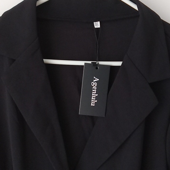 Agenlulu 2 piece Business Suit - Picture 7 of 9